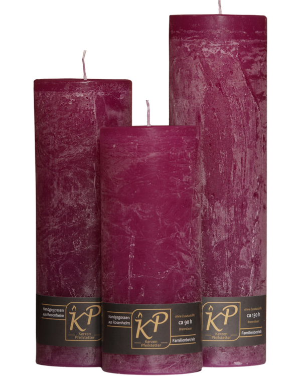 Drei Blütenkerzen in magenta nebeneinander – in den Größen Klein, Mittel und Groß.