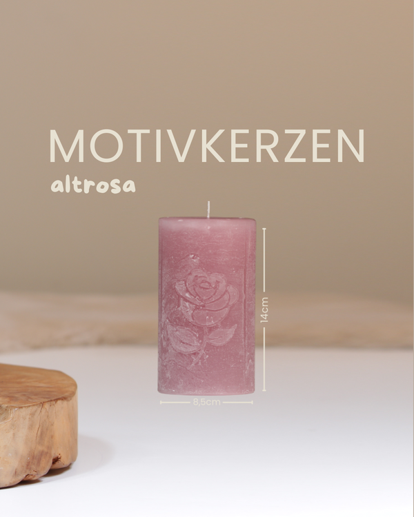 Kerze mit Rose-Motiv in altrosa mit Angaben zu Höhe und Durchmesser.